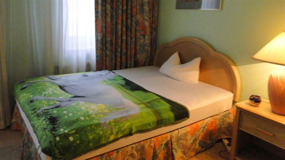 Hotel Dallgow 外观 照片
